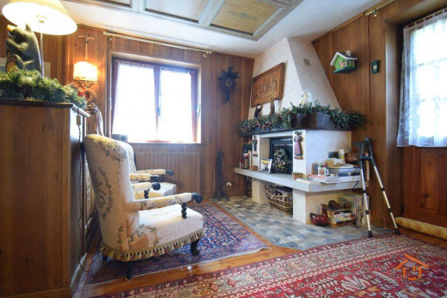 Casa indipendente in vendita a Brusson