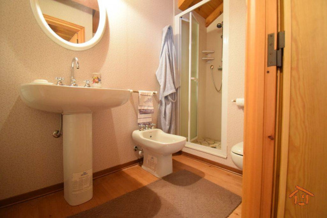 Casa indipendente in vendita a Brusson