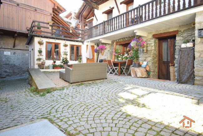 Appartamento in vendita a Ayas