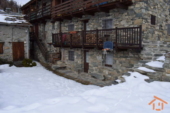 Appartamento in vendita a Brusson