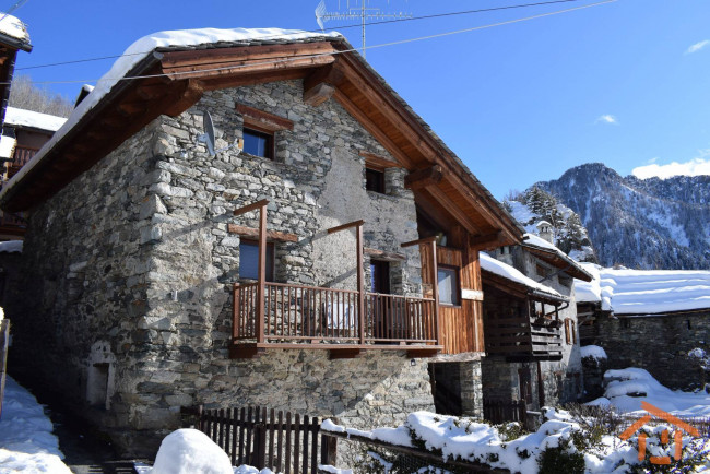 Casa indipendente in vendita a Brusson