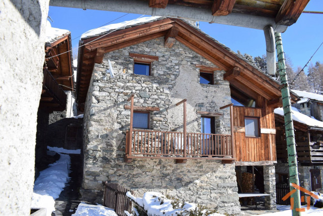 Casa indipendente in vendita a Brusson