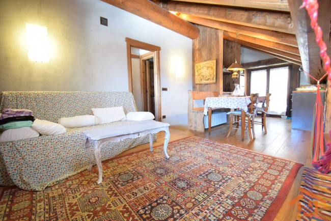 Casa indipendente in vendita a Brusson