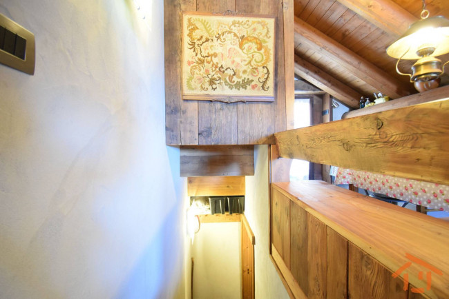 Casa indipendente in vendita a Brusson