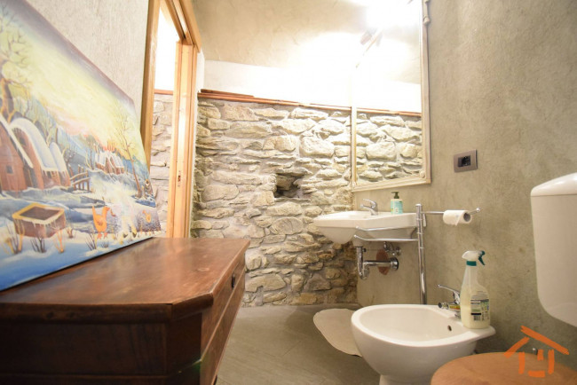 Casa indipendente in vendita a Brusson