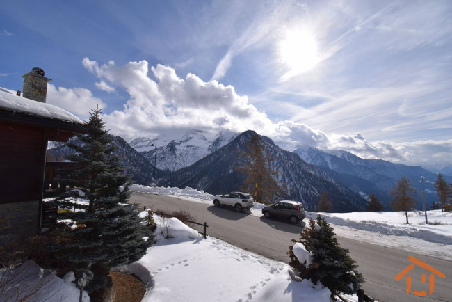 Villa Bifamiliare in vendita a Brusson