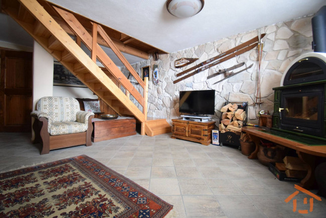 Villa Bifamiliare in vendita a Brusson