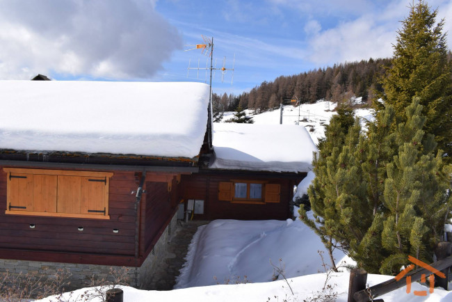 Villa Bifamiliare in vendita a Brusson