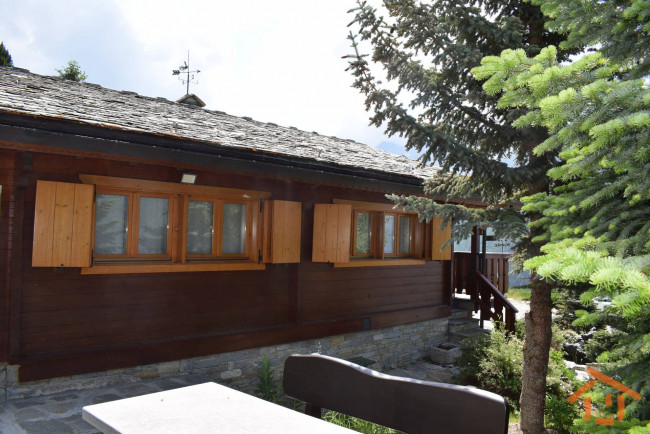 Villa Unifamiliare in vendita a Brusson