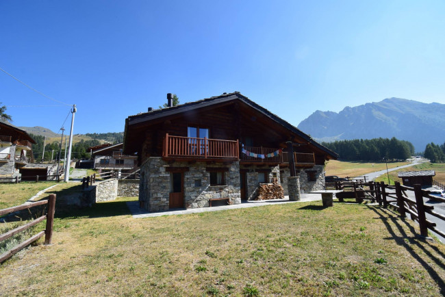 Villa a Schiera in vendita a Brusson