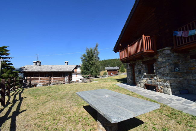 Villa a Schiera in vendita a Brusson