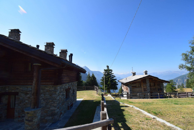 Villa a Schiera in vendita a Brusson