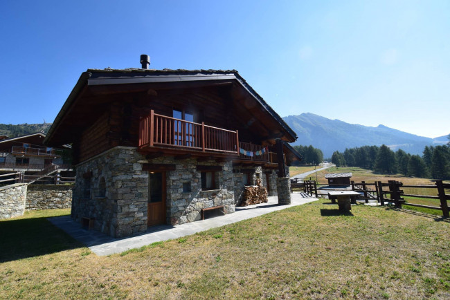 Villa a Schiera in vendita a Brusson