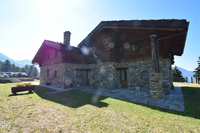 Villa a Schiera in vendita a Brusson
