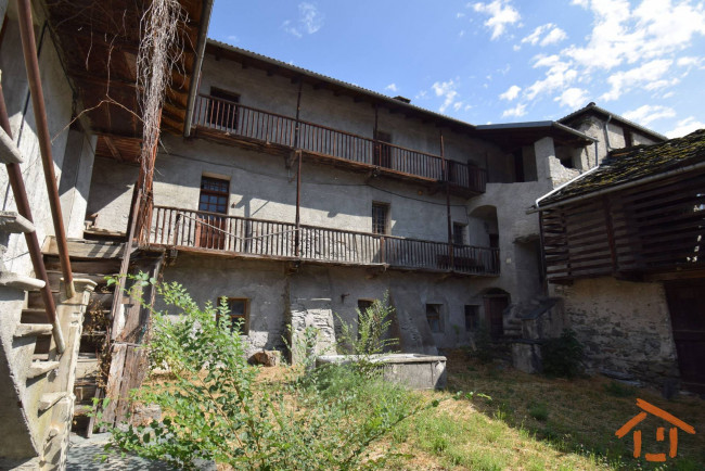 Dimora Storica in vendita a Challand-Saint-Anselme