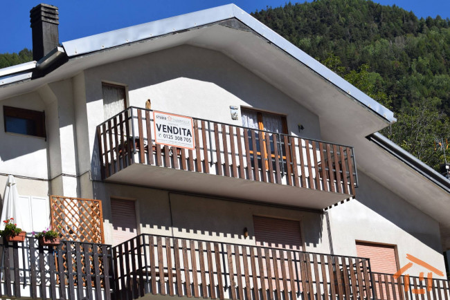 Appartamento in vendita a Challand-Saint-Anselme