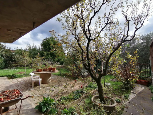 Villa in vendita a Deruta