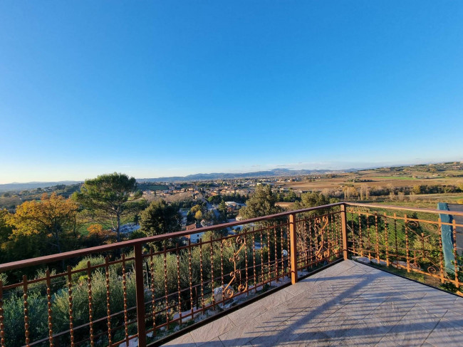 Villa in vendita a Torgiano