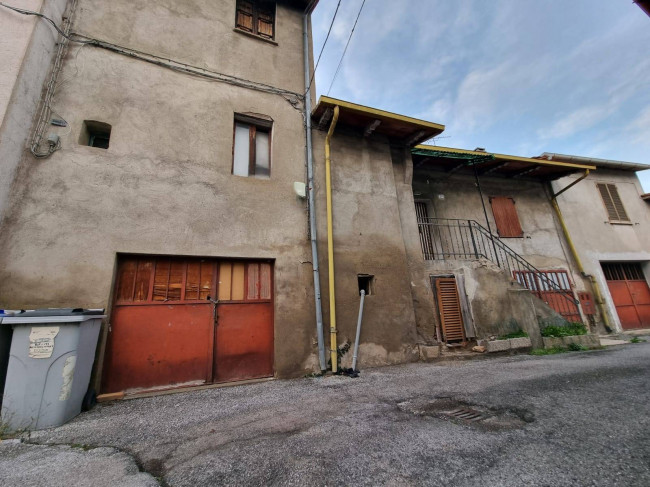 Villetta Bifamiliare in vendita a Torgiano