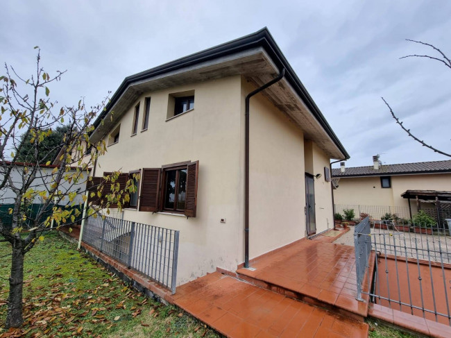 Villetta Bifamiliare in vendita a Perugia