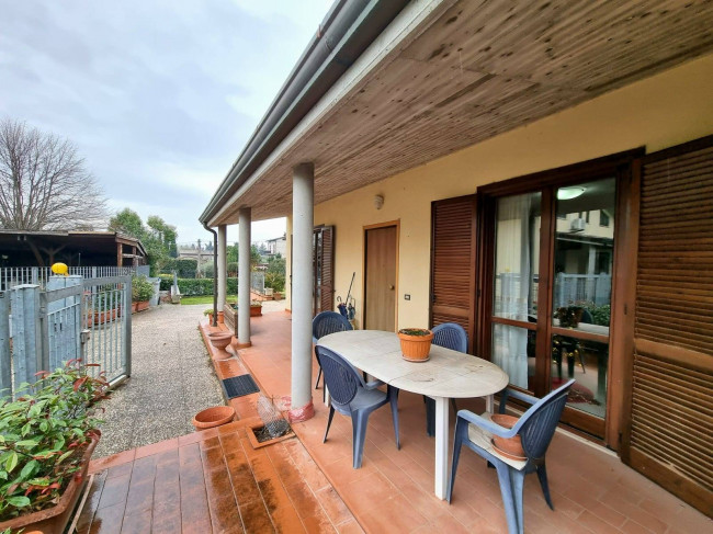 Villetta Bifamiliare in vendita a Perugia