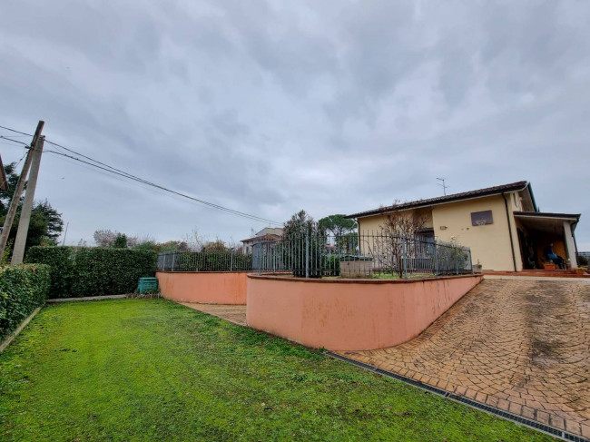 Villetta Bifamiliare in vendita a Perugia