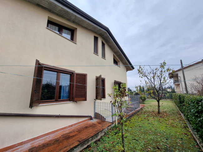 Villetta Bifamiliare in vendita a Perugia