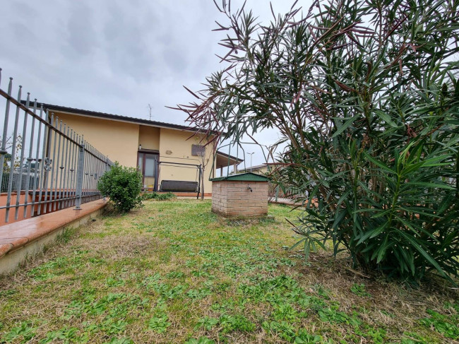 Villetta Bifamiliare in vendita a Perugia