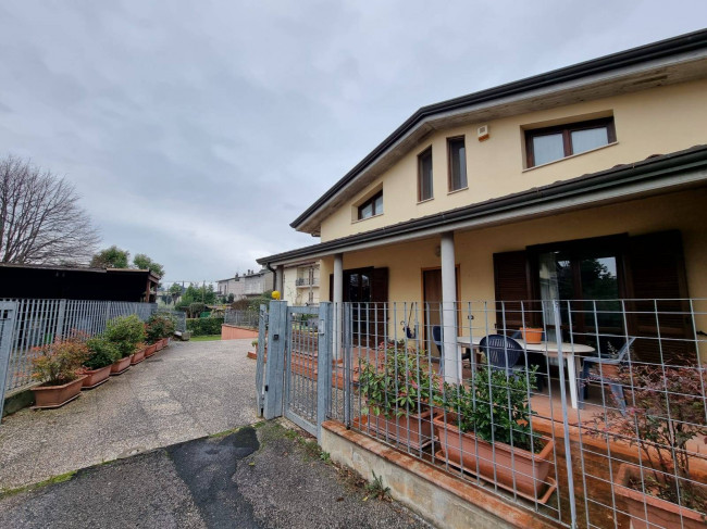 Villetta Bifamiliare in vendita a Perugia