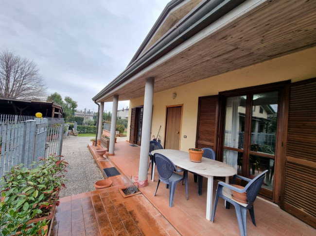 Villetta Bifamiliare in vendita a Perugia