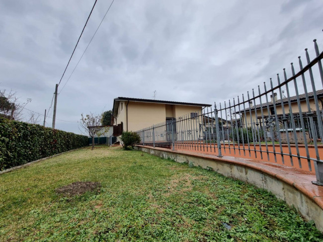 Villetta Bifamiliare in vendita a Perugia