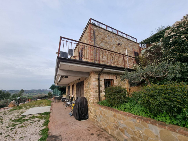 Villa in vendita a Torgiano