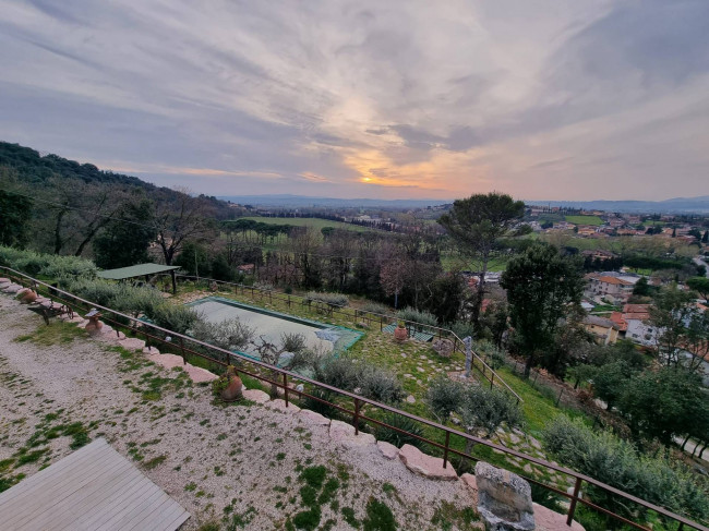 Villa in vendita a Torgiano