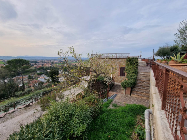 Villa in vendita a Torgiano