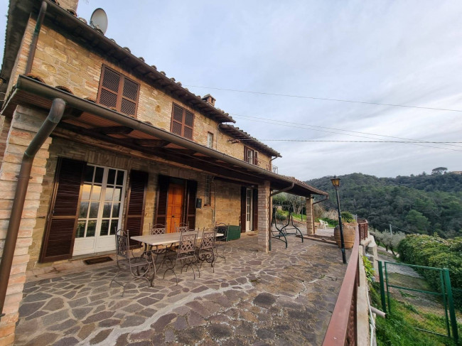 Villa in vendita a Torgiano