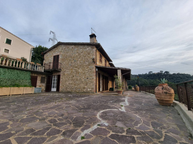 Villa in vendita a Torgiano