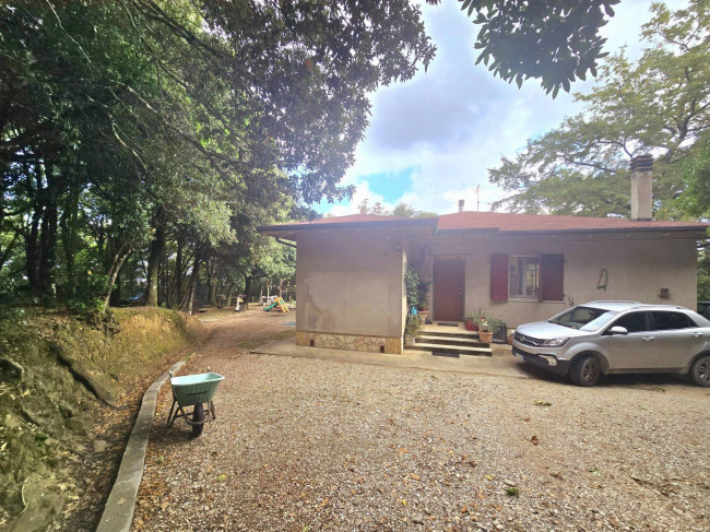 Casa singola in vendita a Bettona