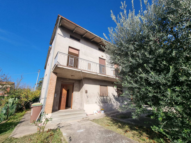 Casa singola in vendita a Deruta