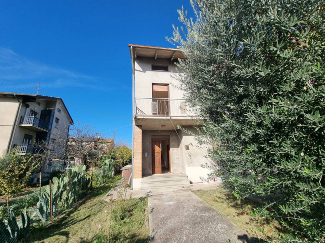 Casa singola in vendita a Deruta