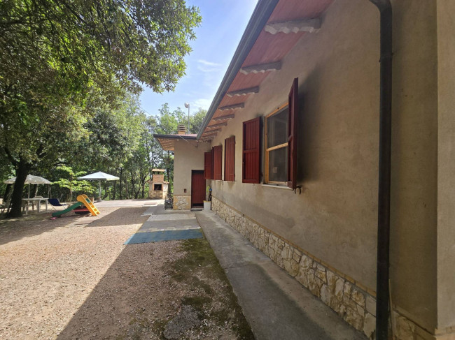 Casa singola in vendita a Bettona