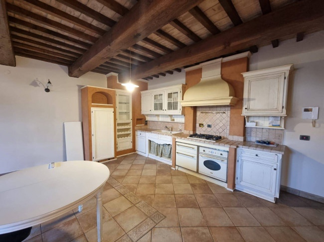 Appartamento in vendita a Deruta