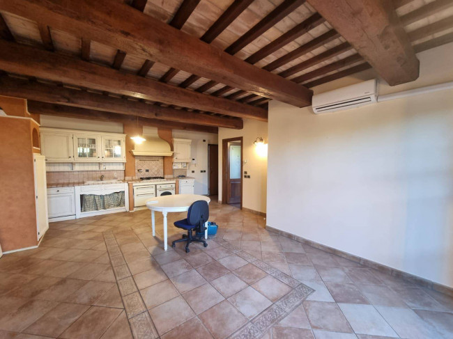 Appartamento in vendita a Deruta