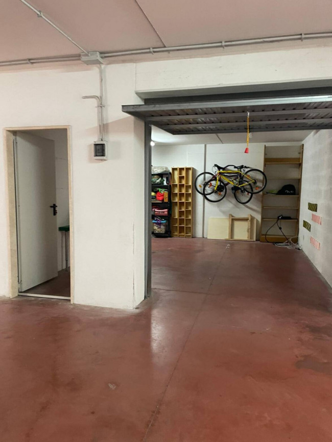 Box o garage in vendita a Roma