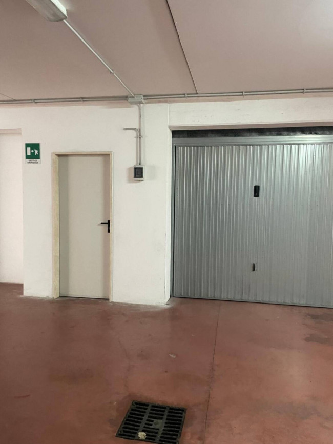 Box o garage in vendita a Roma