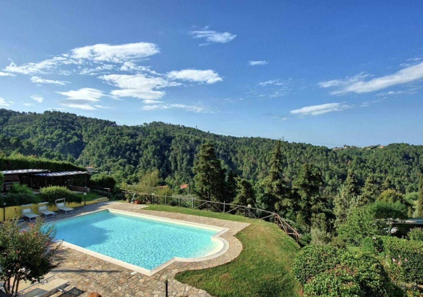 Villa in vendita a Massarosa