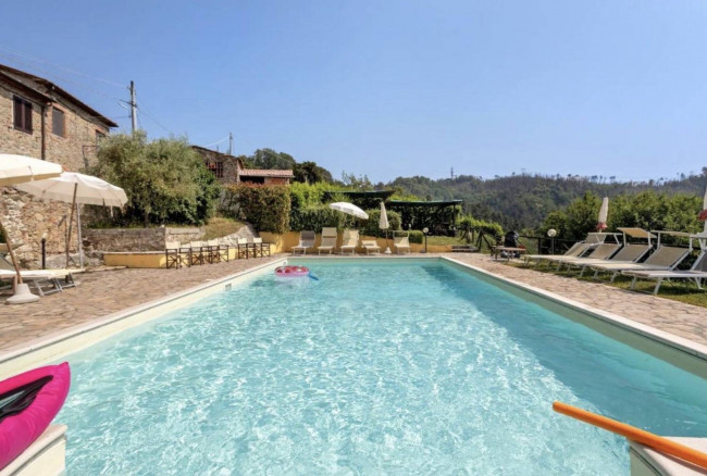 Villa in vendita a Massarosa