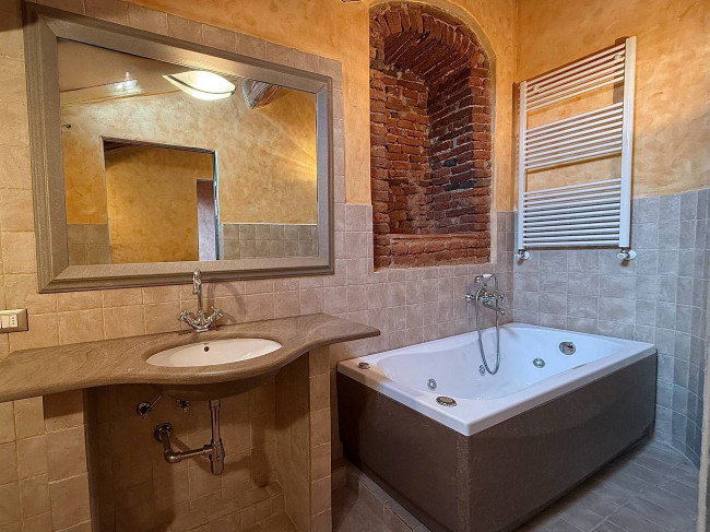 Appartamento in vendita a Lucca