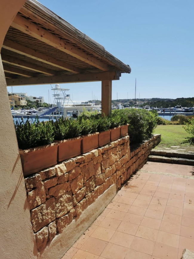 Appartamento in vendita a Arzachena