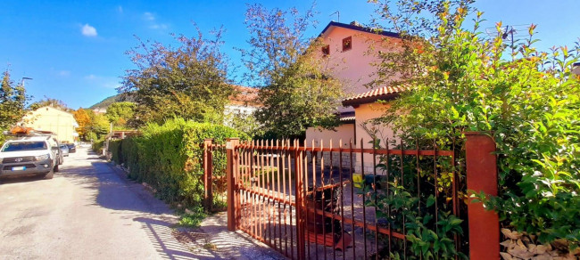 Villette a schiera in affitto a Castel di Sangro