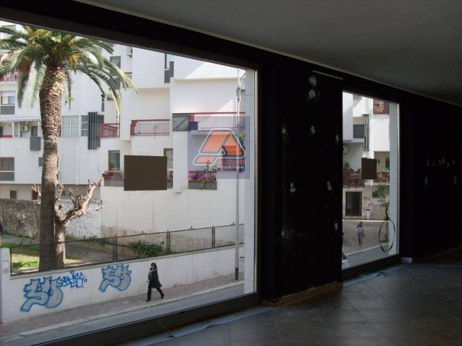 Locale commerciale in affitto/vendita a Andria